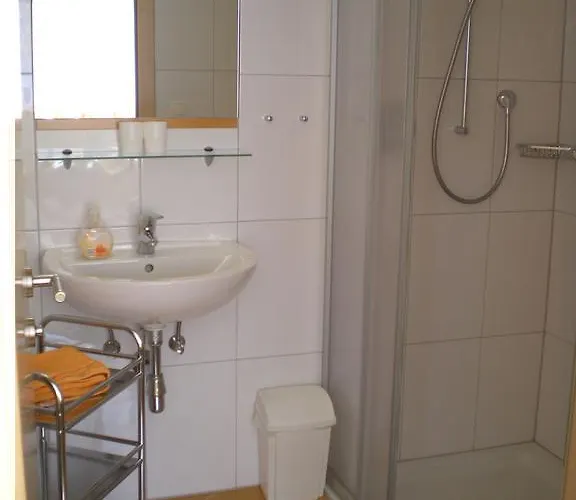 Collina * פונדס